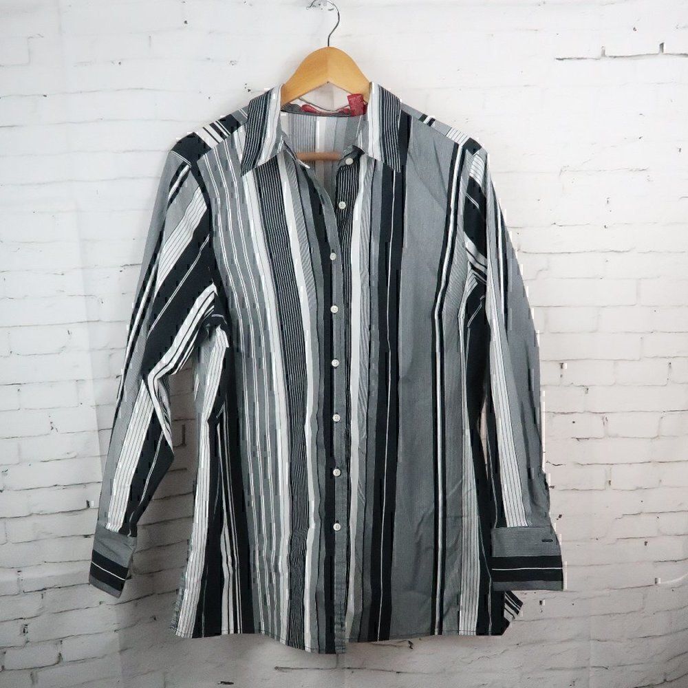 GLORIA VANDERBUILT WOMAN BLACK WHITE STRIPE BUTTON DOWN LONG SLEEVE SHIRT